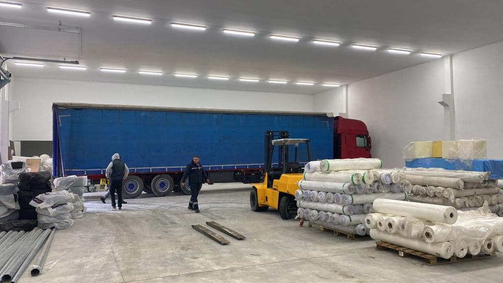 Izdavanje hala Makiš (Čukarica) (1)