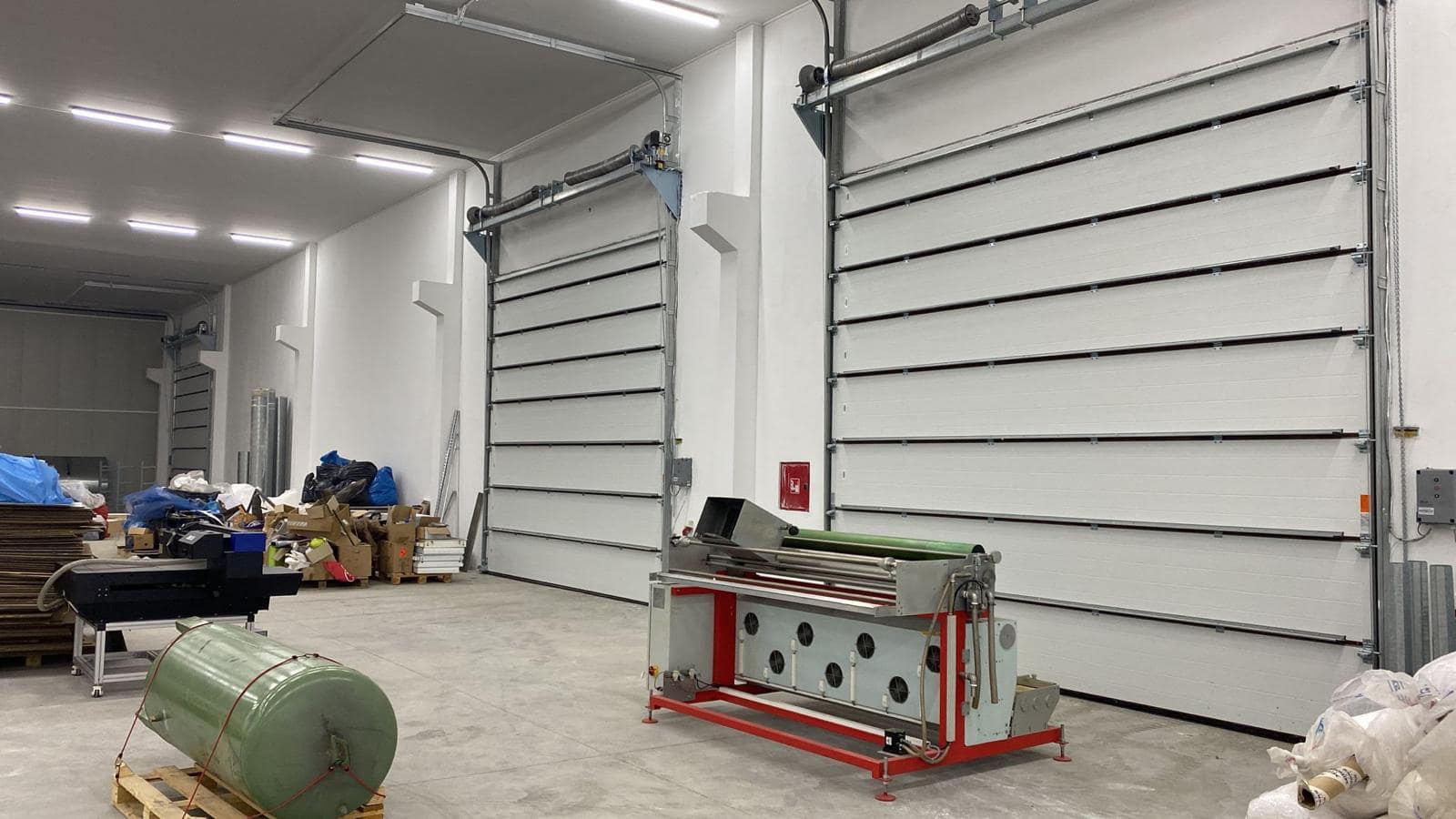 Izdavanje hala Makiš (Čukarica) (8) Izdavanje hala makiš (Čukarica) (8)