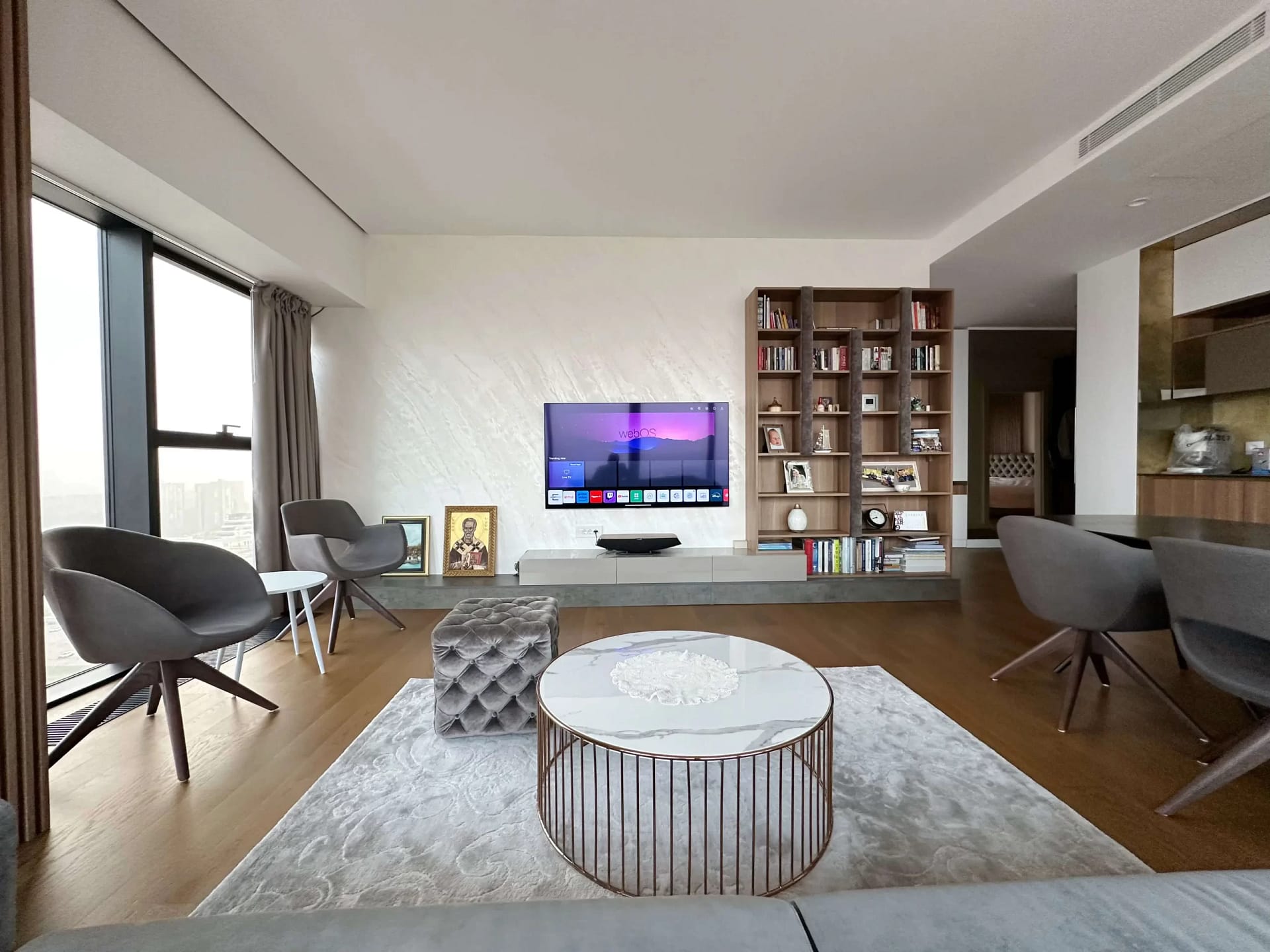 West 65 kula dnevni boravak detalj West 65 Kula pogled na dnevni boravak