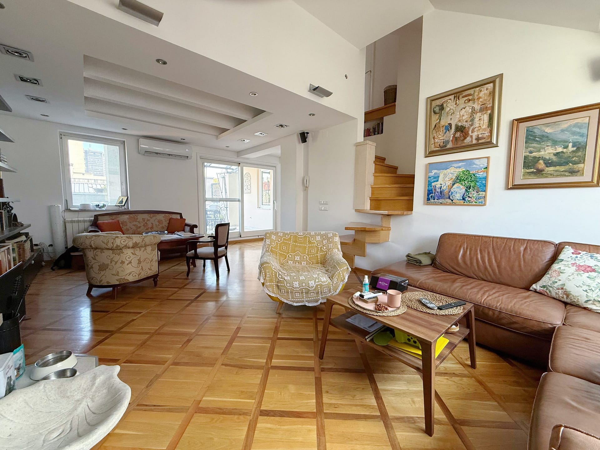 Prodaja-Vojvode-Milenka-dnevna-soba-4-scaled