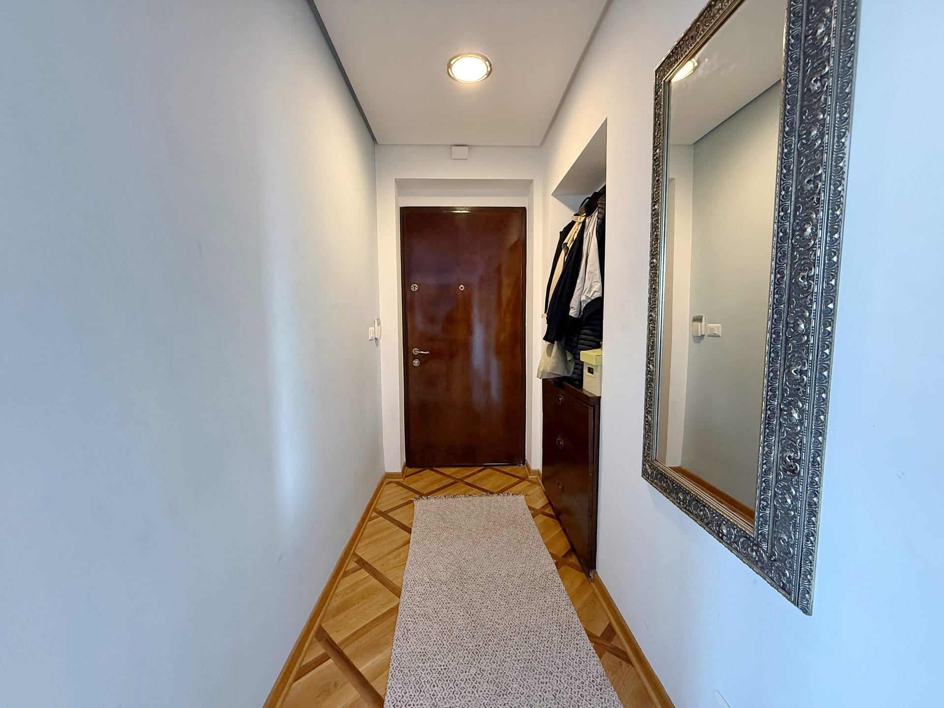 Prodaja-Vojvode-Milenka-hodnik-scaled