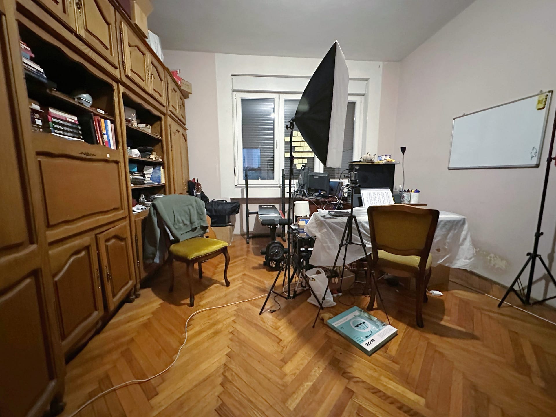 Prodaja-stana-Takovska-dnevna-soba-3-scaled