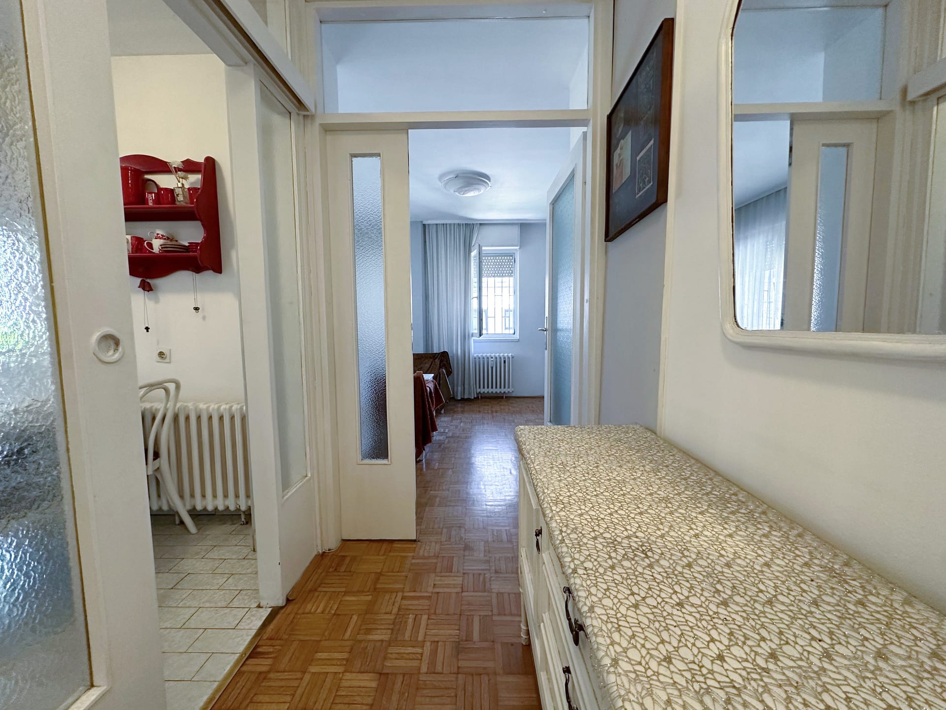 Prodaja-stanova-Blok-24-Super-vero-hodnik-drugi-ugao-scaled