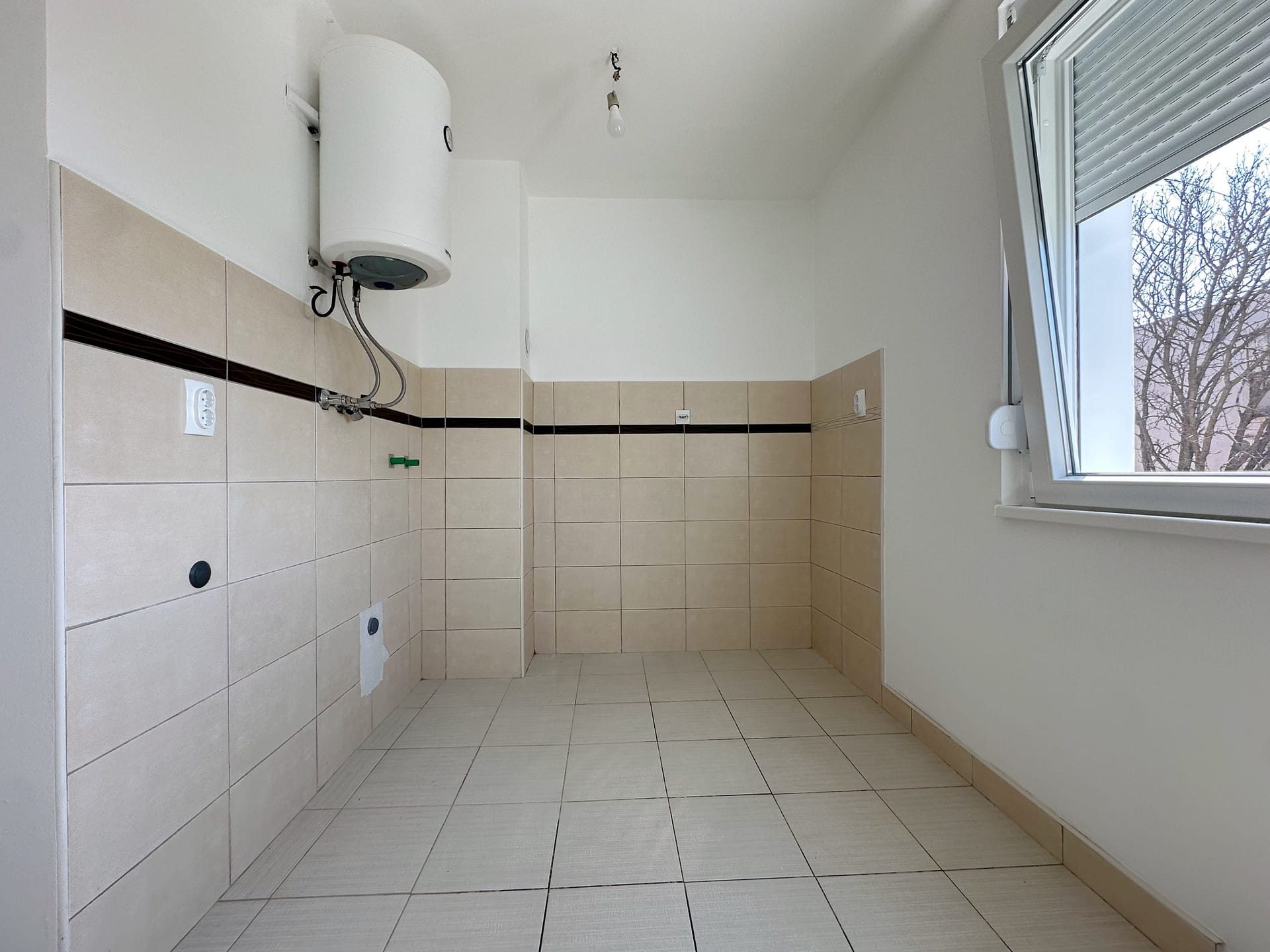 Prodaja-stanova-Brace-Jerkovic-Piva-Karamatijevica-kuhinja-scaled