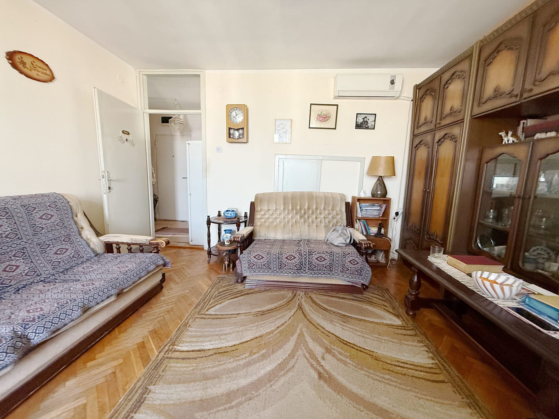 Prodaja-stanova-Lekino-brdo-dnevni-boravak-drugi-ugao-scaled