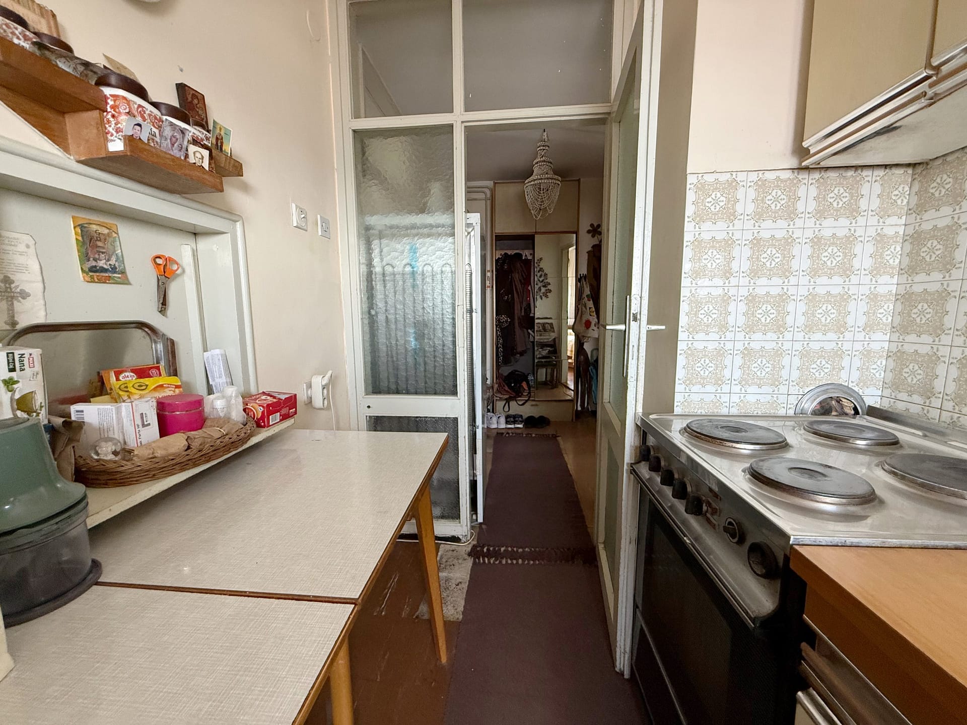 Prodaja-stanova-Lekino-brdo-pogled-iz-kuhinje-scaled