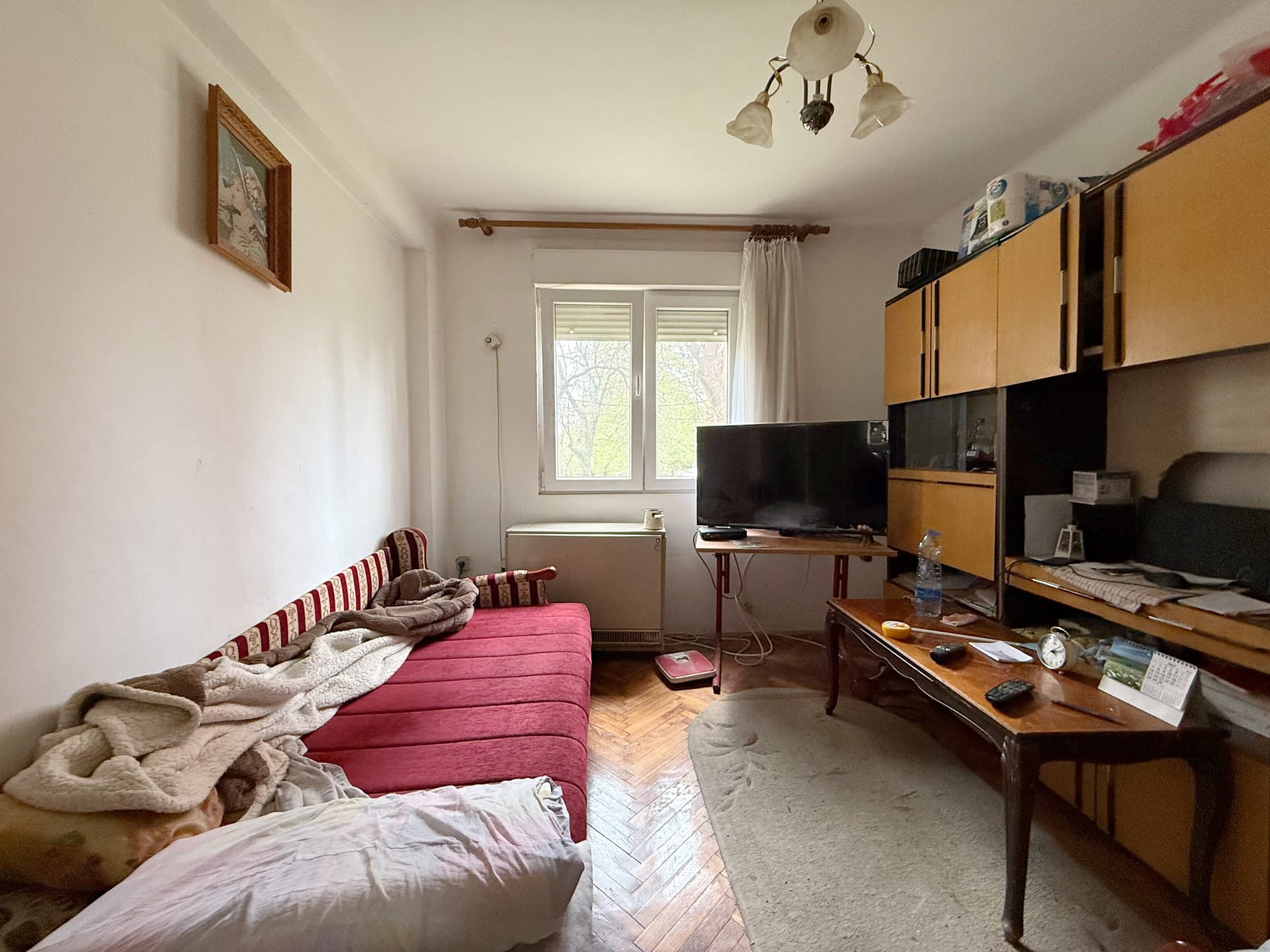 Prodaja-stanova-Olimp-Vjekoslava-Kovaca-dnevna-soba-drugi-ugao-scaled