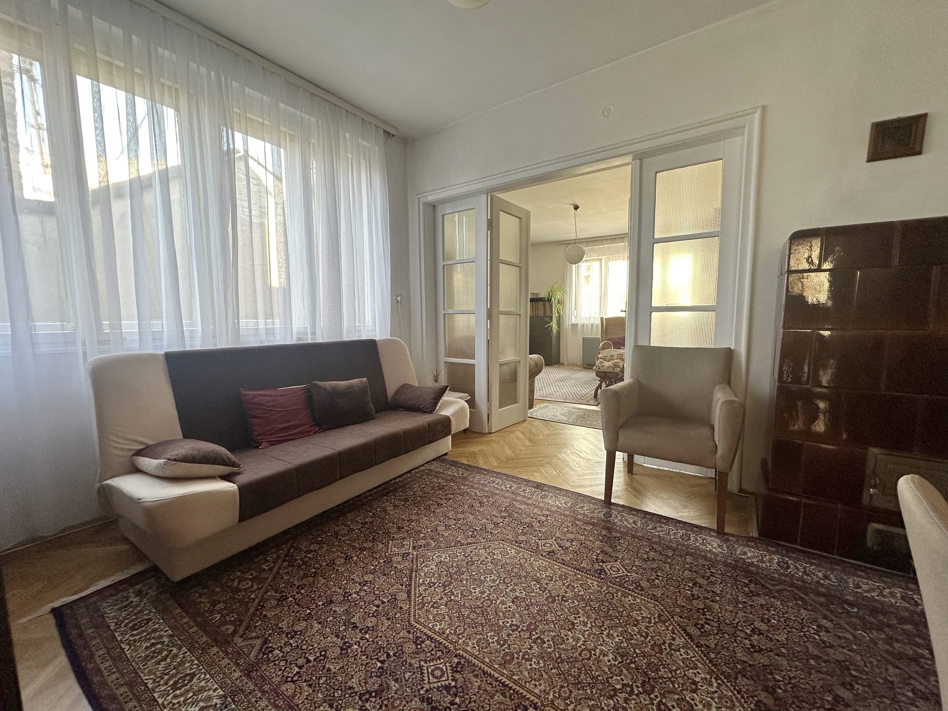 Prodaja-stanova-Savski-venac-Palata-pravde-Dr.-Aleksandra-Kostica-dnevna-soba-4-scaled