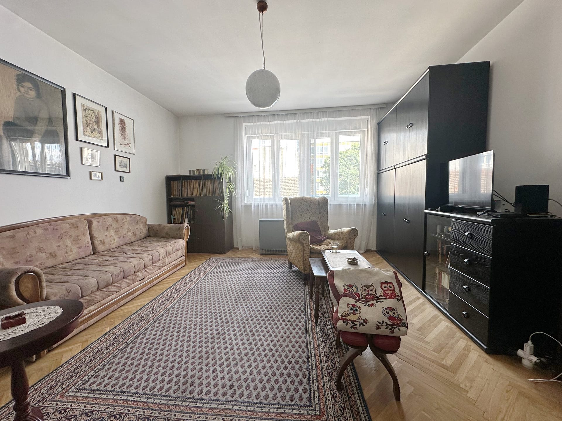 Prodaja-stanova-Savski-venac-Palata-pravde-Dr.-Aleksandra-Kostica-dnevna-soba-6-scaled