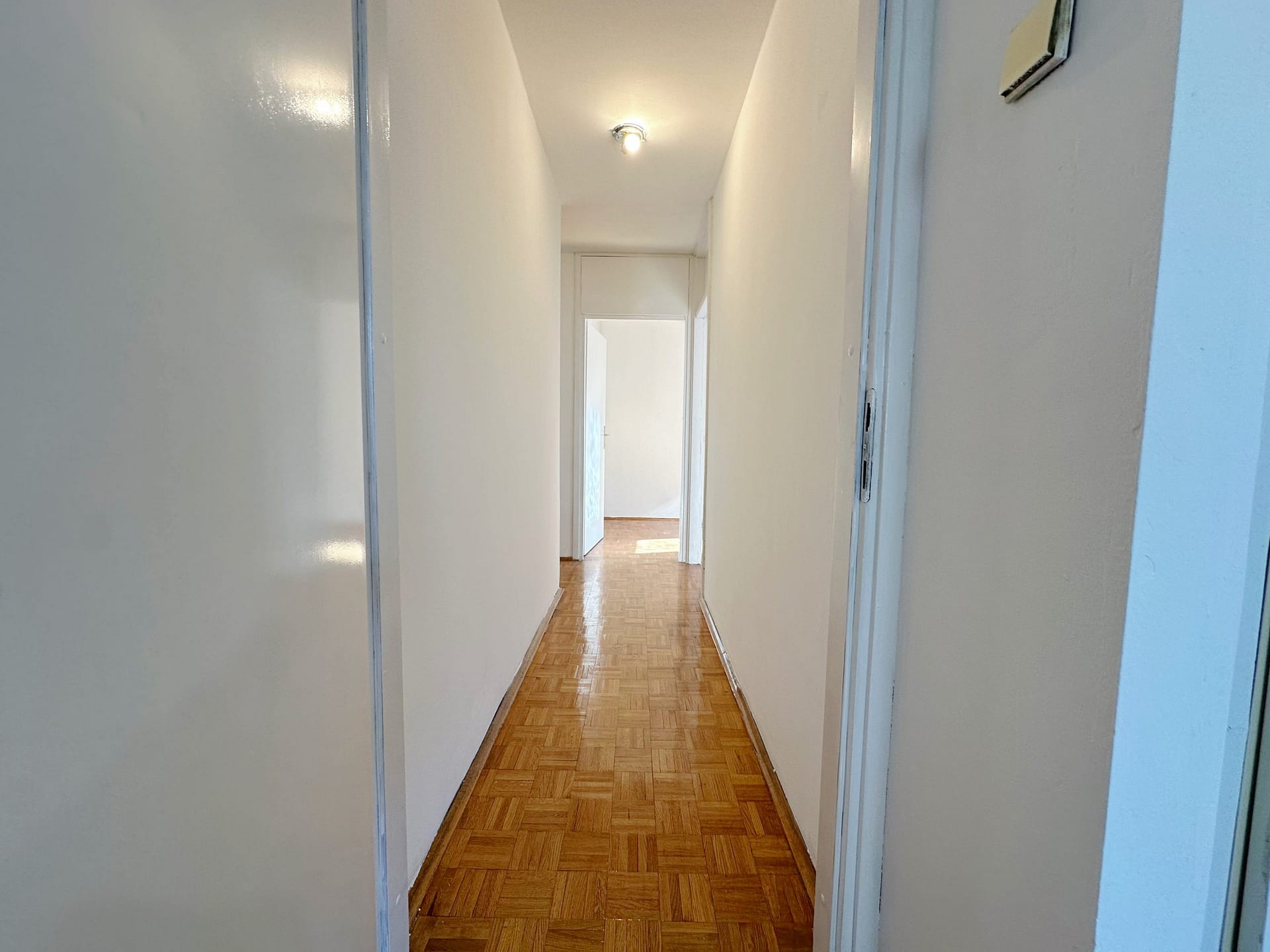 hodnik-spavaci-blok-1-scaled