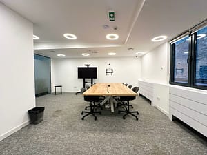 Izdavanje kancelarija centar stari grad konferencijska sala 1 3