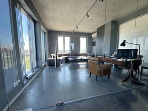 Prodaja hala kancelarija direktora scaled
