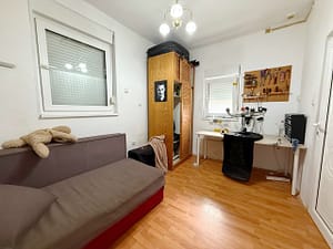 Prodaja stan Visnjicka banja spavaca soba 2 scaled