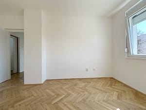 Prodaja stanova Brace Jerkovic Piva Karamatijevica Tv zid scaled