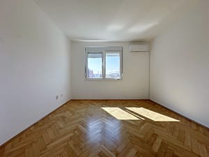 Prodaja stanova Brace Jerkovic Piva Karamatijevica dnevna soba pogled na juznu stranu 1 scaled