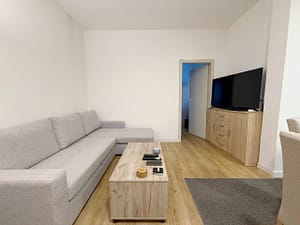 Prodaja stanova Kaludjerica dnevna soba scaled