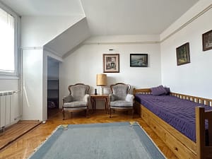 Prodaja stanova Vracar Kalenic dnevna soba drugi ugao scaled