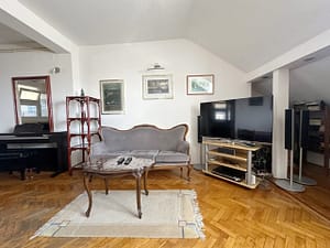 Prodaja stanova Vracar Kalenic dnevna soba scaled