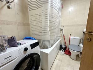 Prodaja stanova Zemun Rada Koncara kupatilo scaled