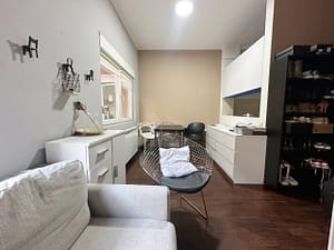 Prodaja stanova Zemun Rada Koncara pogled na trpezariju scaled