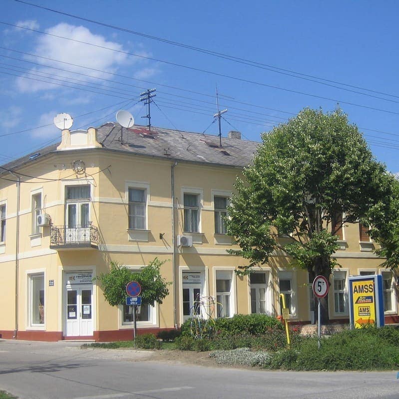 Spoljašnjost Centra za kulturu u Staroj Pazovi
